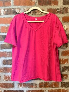 T124 - Women's V-Neck Short Sleeve Top - Pink